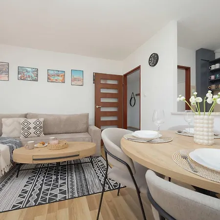 Lägenhet Cosy Two-bedroom In A Great Location Near Pge By Renters